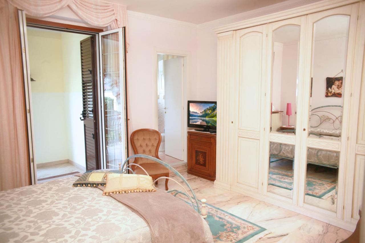 Villa Cecilia Bed And Breakfast Cellole Exterior photo